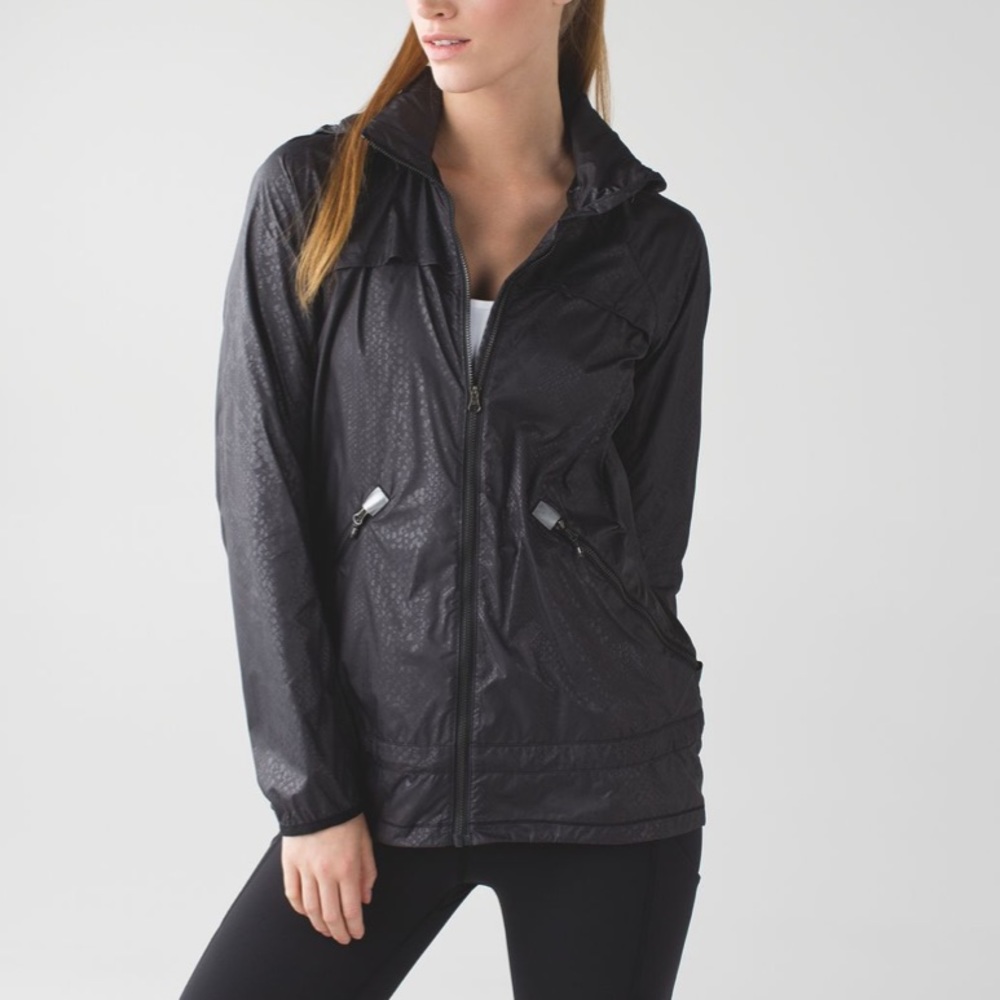 lululemon athletica Black Lightweight Hooded Windbreaker Jacket - Picture 4 of 16